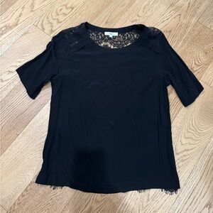 SUNCOO Black Lace Accent Short Sleeve Top